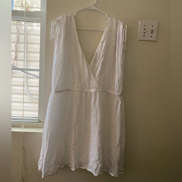 ASOS Design Curve White Beach Coverup - Picture 7 of 8